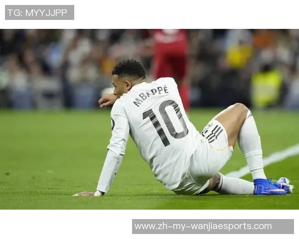 感动!27岁姆巴佩做“SIU”庆祝动作问候C罗：他是典范+皇马GOAT